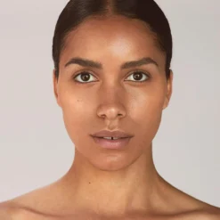 The Invisible Touch Liquid Foundation -Baremin Beauty Winkel https media prod eu 1.mirakl.net SOURCE 21e96e11414a4e598b2d765c04e50ce5